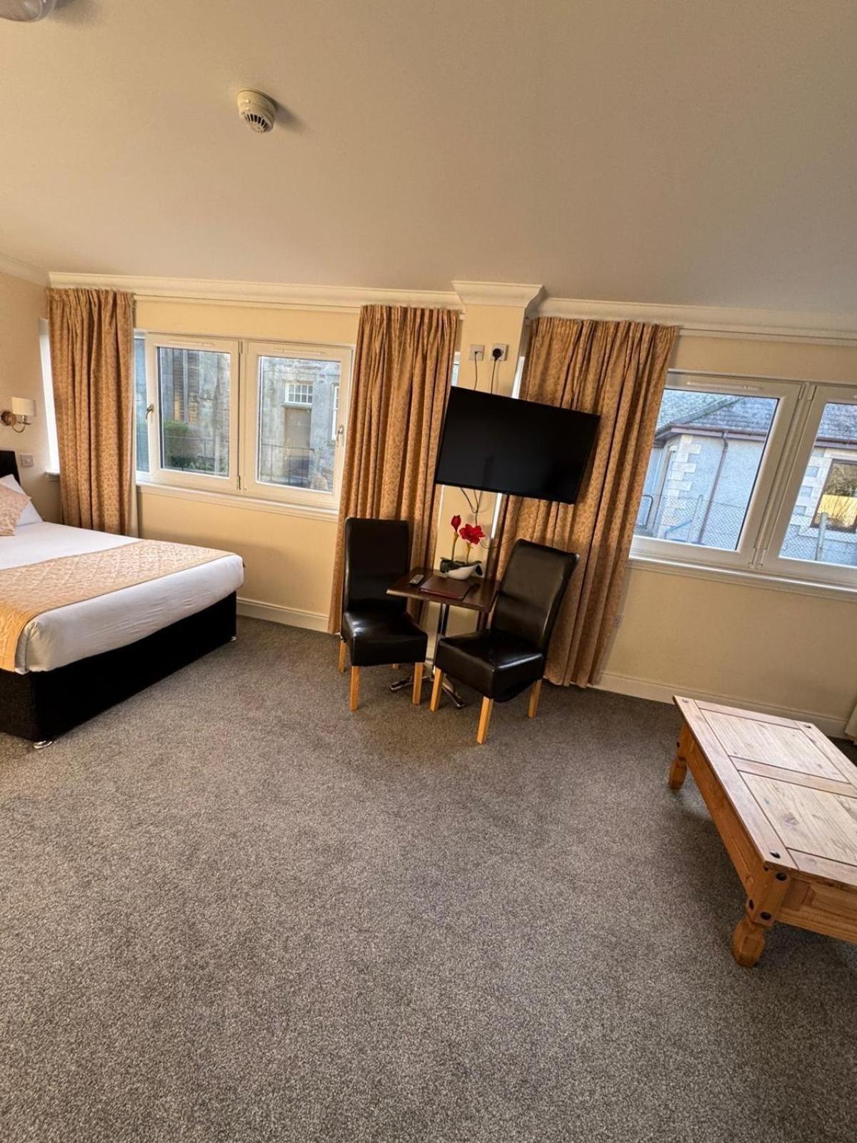 The Waverley Inn Дингуолл Экстерьер фото