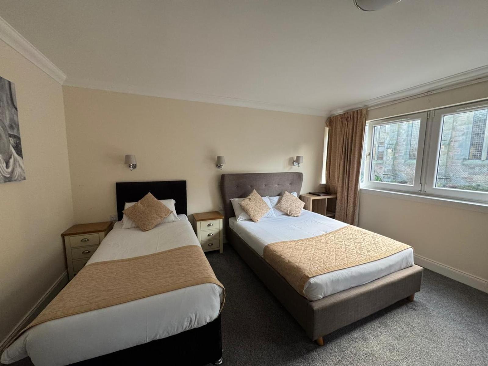 The Waverley Inn Дингуолл Экстерьер фото