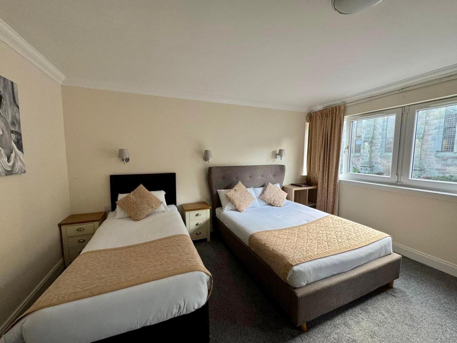 The Waverley Inn Дингуолл Экстерьер фото