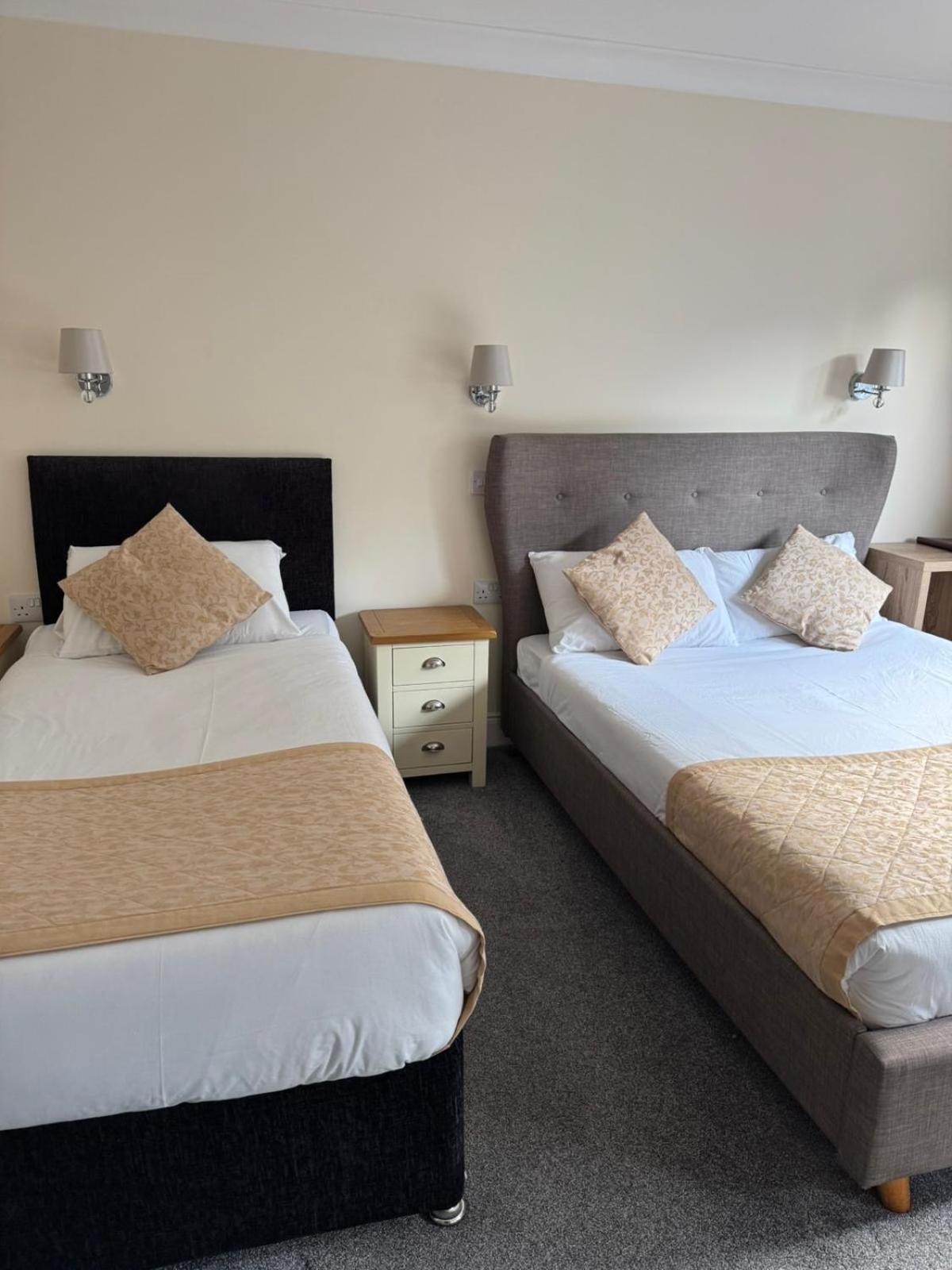 The Waverley Inn Дингуолл Экстерьер фото