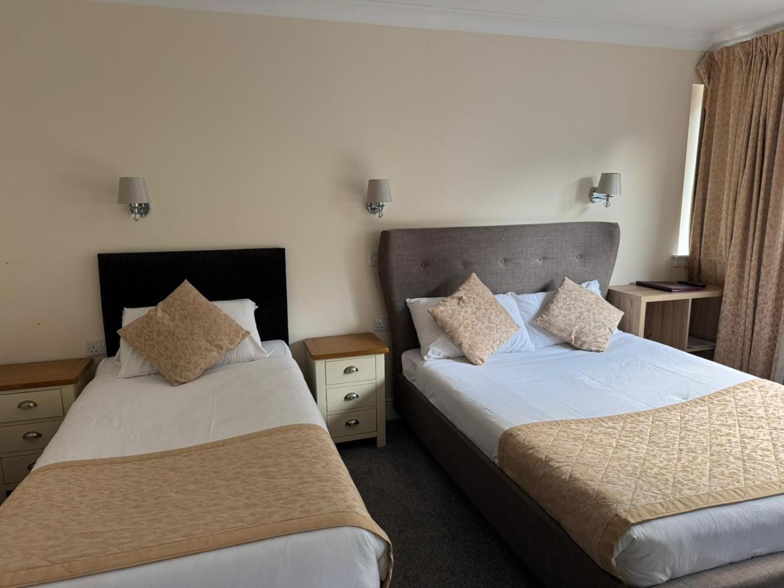 The Waverley Inn Дингуолл Экстерьер фото