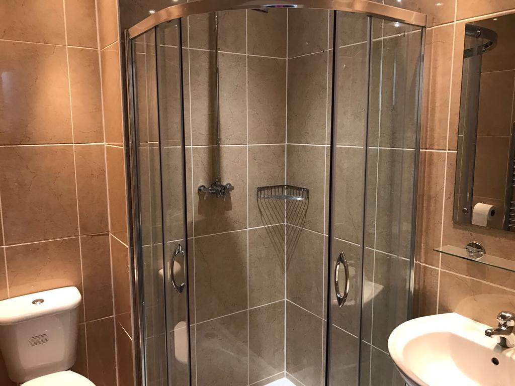 The Waverley Inn Дингуолл Экстерьер фото