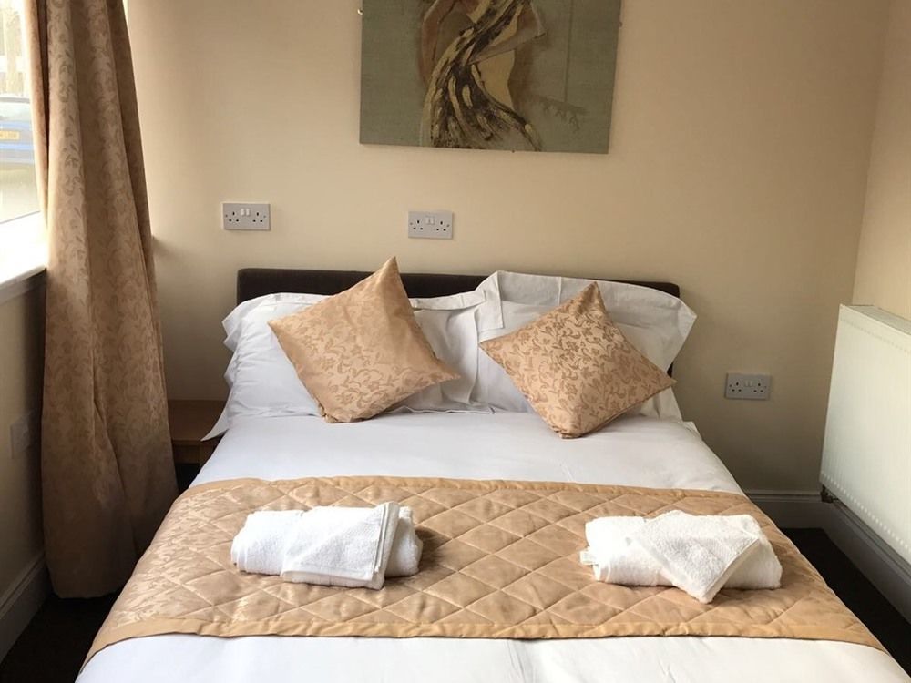 The Waverley Inn Дингуолл Экстерьер фото